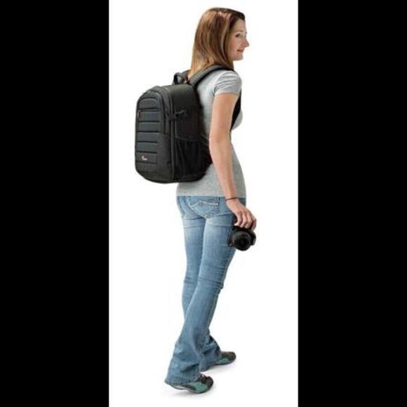 LowePro Tahoe BP 150. Lightweight Compact Camera Backpack (Black) LP36892-PWW - Picture 5 of 6
